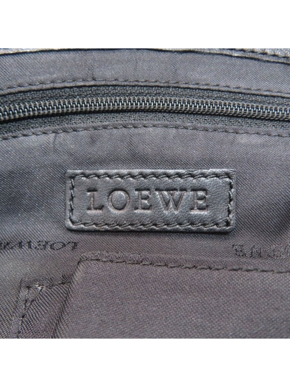 Loewe Nappa Aire Handbag Lambskin - Picture 6 of 13